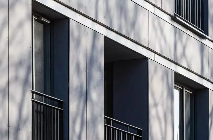 Residential building on Wołoska Street in Warsaw
