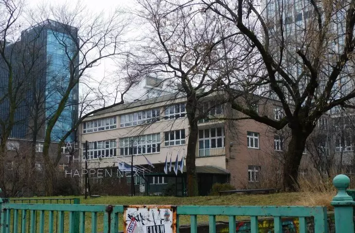 School building at 31 Emilia Plater Street in Warsaw