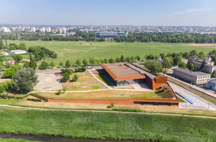 Hala KS Cracovia z Centrum Sportu Osób Niepełnosprawnych w Krakowie