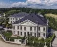 The INNOVIEW vertical windows installed at Marzewicki Villas gave the facilities a classic and elegant look.