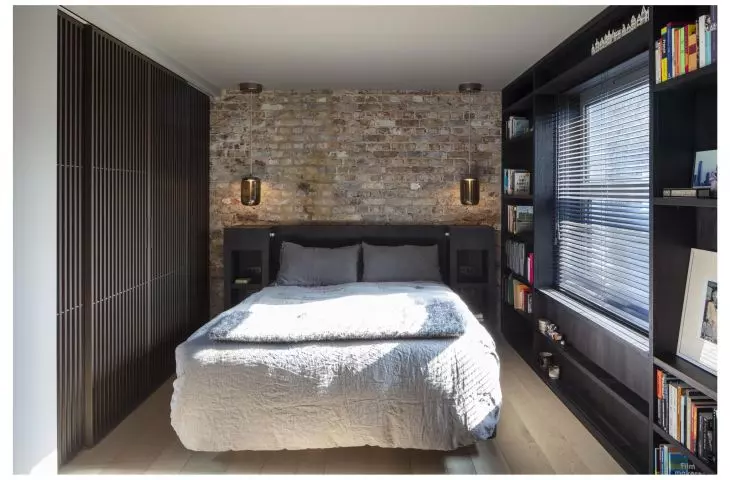 A solar-powered apartment in a tenement building/Archi-Tectonics