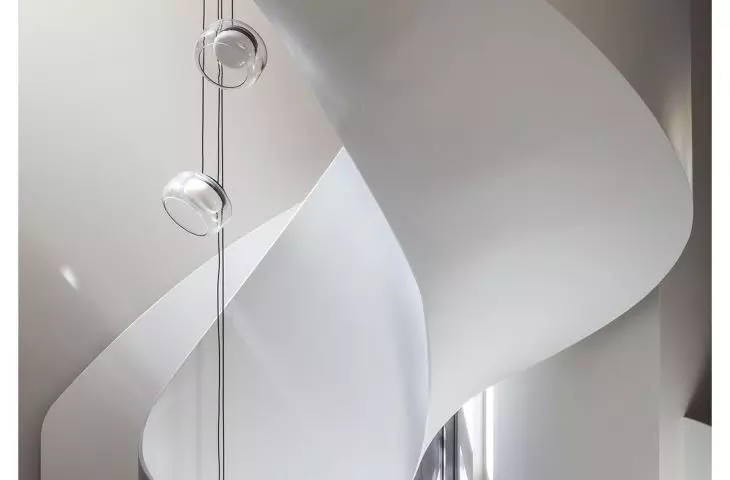 A solar-powered apartment in a tenement building/Archi-Tectonics