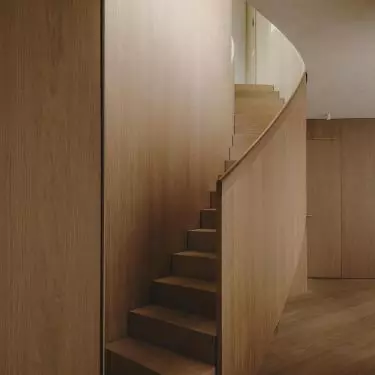 A house in a Parisian neighborhood