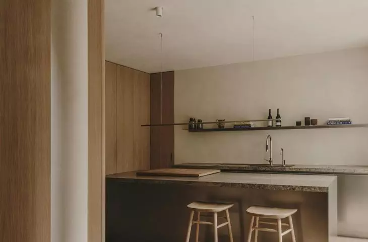 A house in a Parisian neighborhood