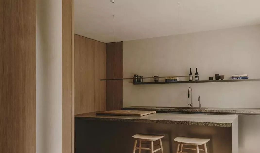 A house in a Parisian neighborhood