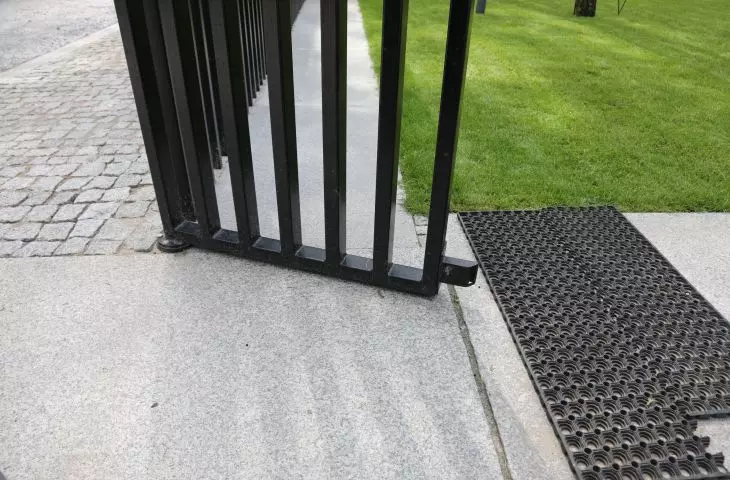 Brama FANCY FENCE dla domu i przestrzeni publicznej