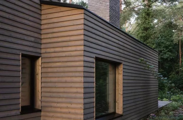 A house on the edge of the Wielkopolski National Park in Mosina