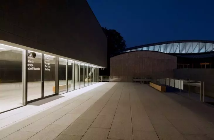 Gallery Europe - Far East and Manggha