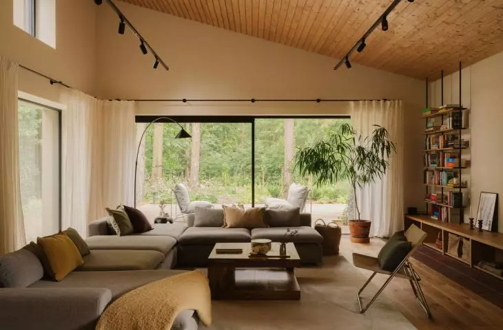A house on the edge of the Wielkopolski National Park in Mosina