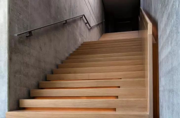 Europa Gallery - Far East, staircase