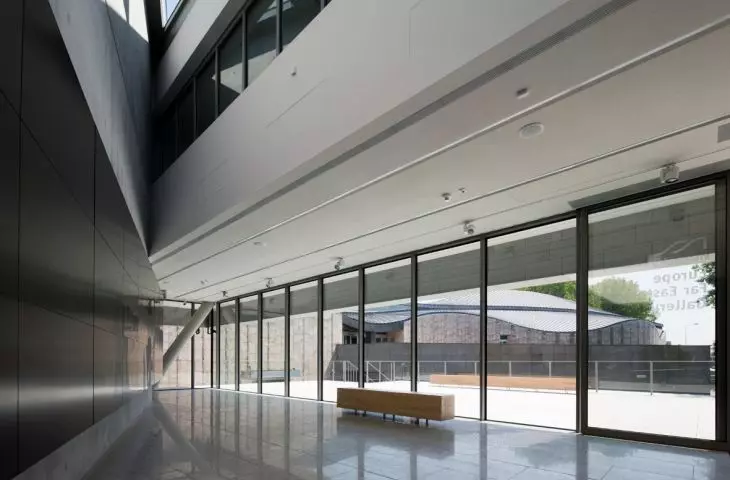 Europa Gallery - Far East, interior