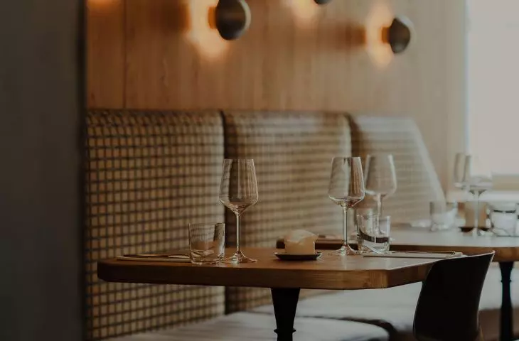 Wnętrza restauracji Ballarò w Warszawie