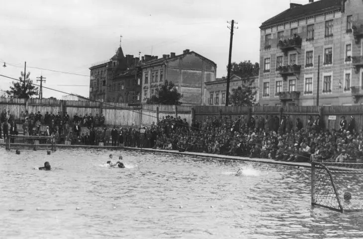 The Swimming Pool in Krakow Park, 1934