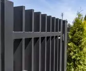 VERTICALE - novelty among palisade fences