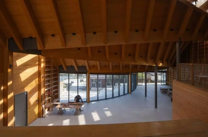 Carpenter's Home, Xinyang