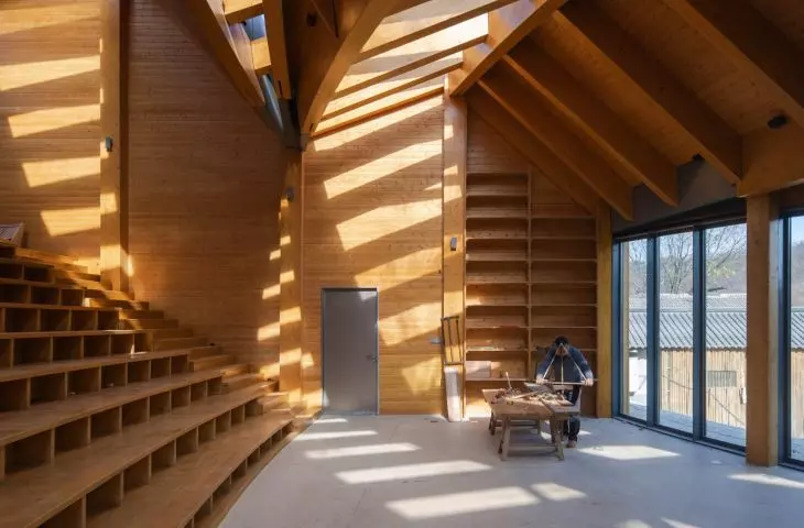 Carpenter's Home, Xinyang