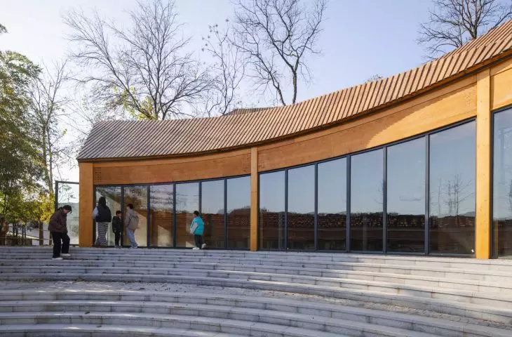 Carpenter's Home, Xinyang