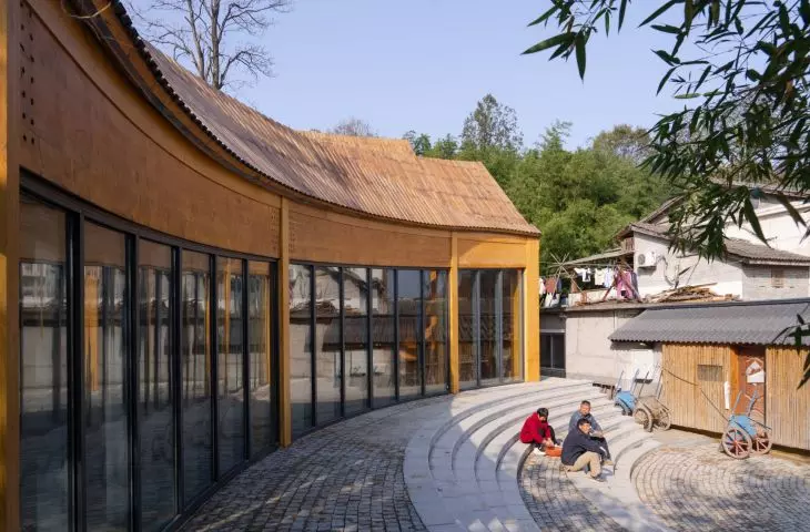 Carpenter's Home, Xinyang