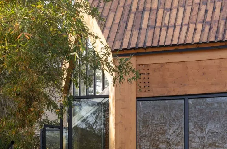 Carpenter's Home, Xinyang