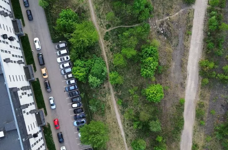 działka przeznaczona pod Park Henrykowski we Wrocławiu