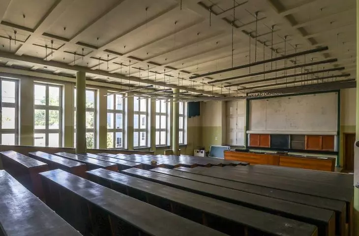 Wnętrza gmachu Wydziału Chemicznego Politechniki Łódzkiej