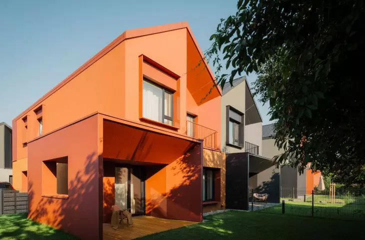 A neighborhood of single-family homes at 58 Borków Street in Warsaw
