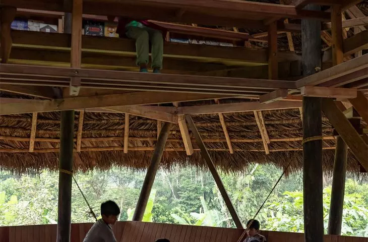 Biblioteca Comunitaria Yuyarina Pacha w Huaticocha