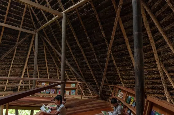 Biblioteca Comunitaria Yuyarina Pacha w Huaticocha