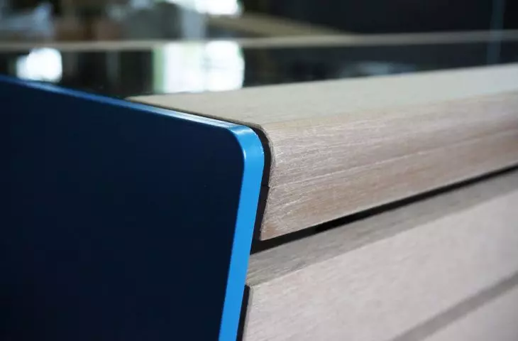 Meble miejskie z technologią smart z kolekcji FIN