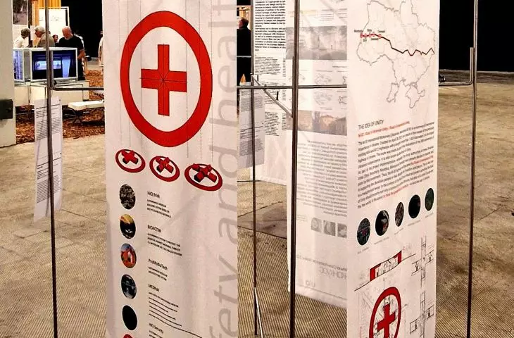 Prezentacja „Red Cross Med Center” na wystawie „Architecture in action” w Barcelonie, towarzyszącej Nagrodzie EUMies Awards 2024