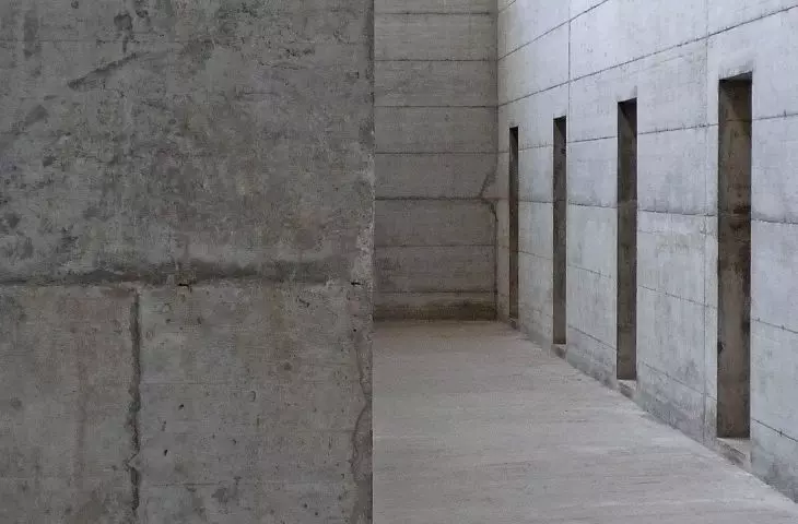abstrakcyjne wnętrze, Peter Märkli, La Congiunta, Giornico, Ticino, 2009 rok