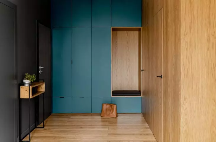 Built-in closet in the lobby