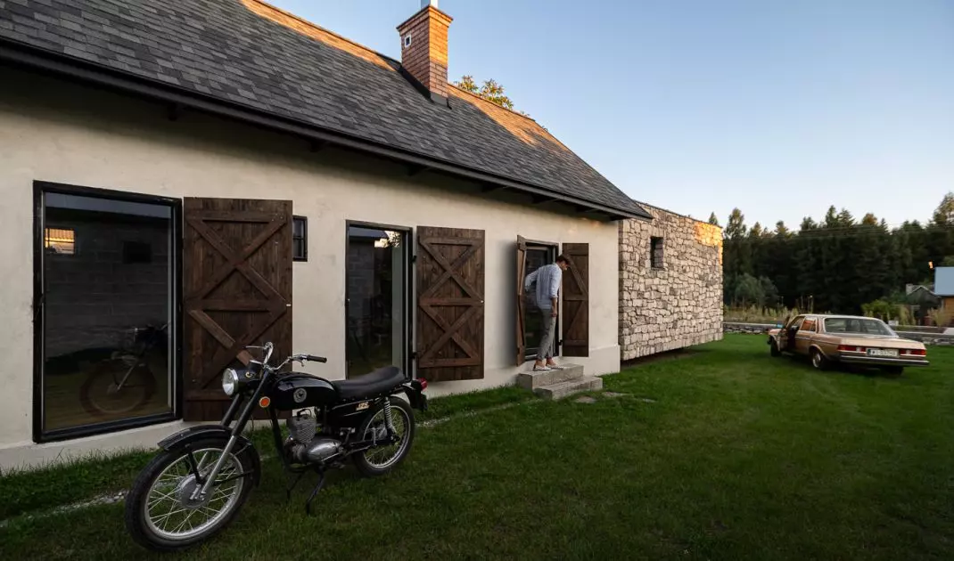 House in Paary, designed by NOKE Architects 