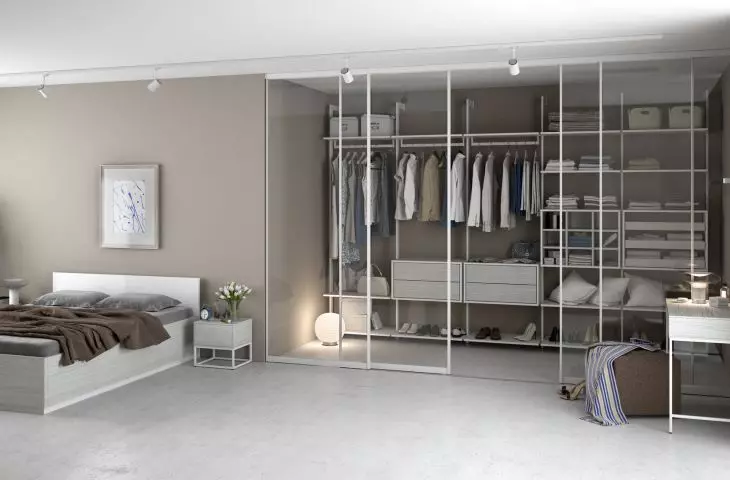 Customized closet or dressing table?