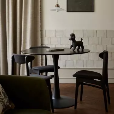 Peachy Apartment in Wrocław