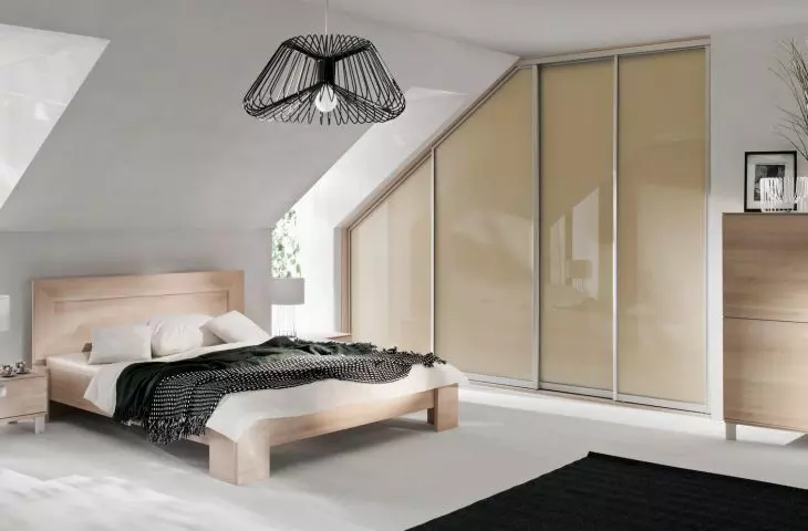 Customized closet or dressing table?