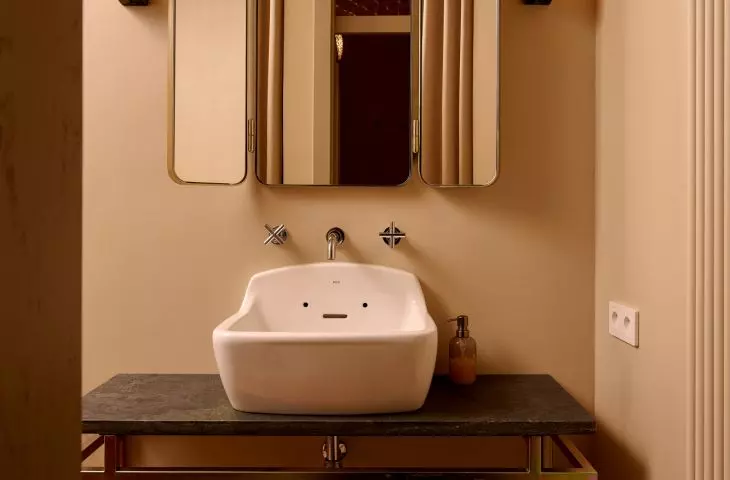 Peachy Apartment in Wrocław
