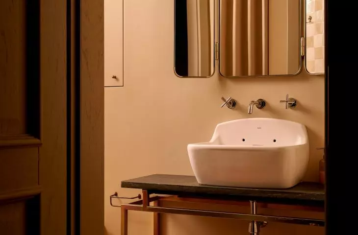 Peachy Apartment in Wrocław