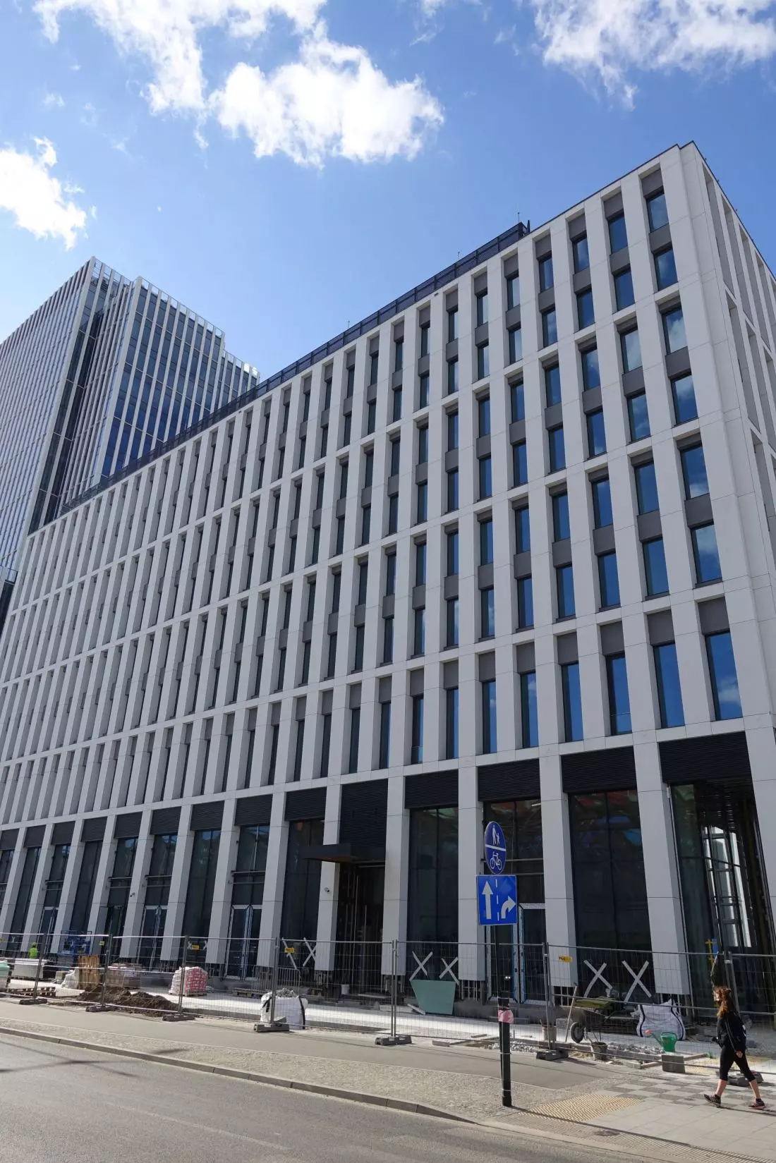 Hotel
w centrum Łodzi autorstwa pracowni HRC Architekci.
