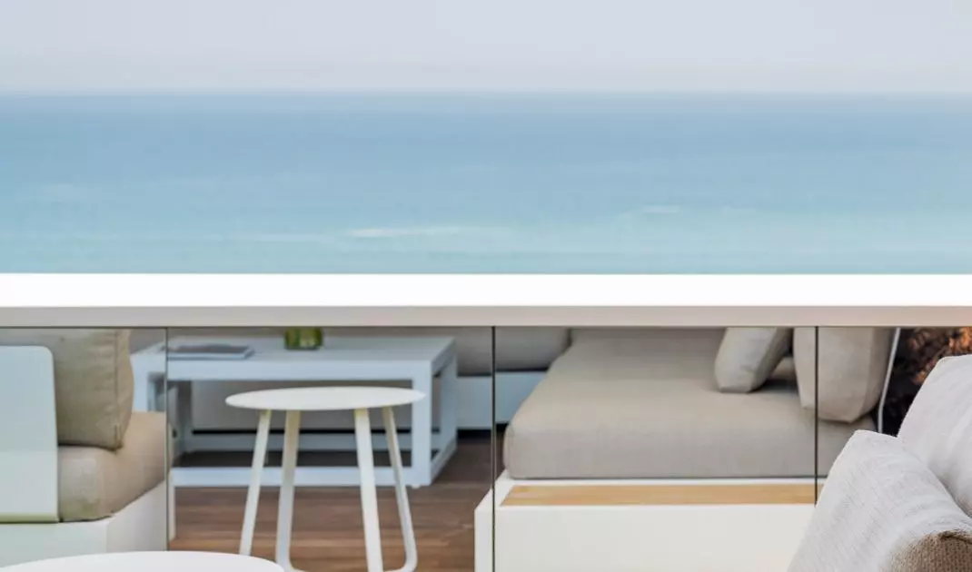 Apartament The Horizon w Maladze projektu Inter-Arch Architects