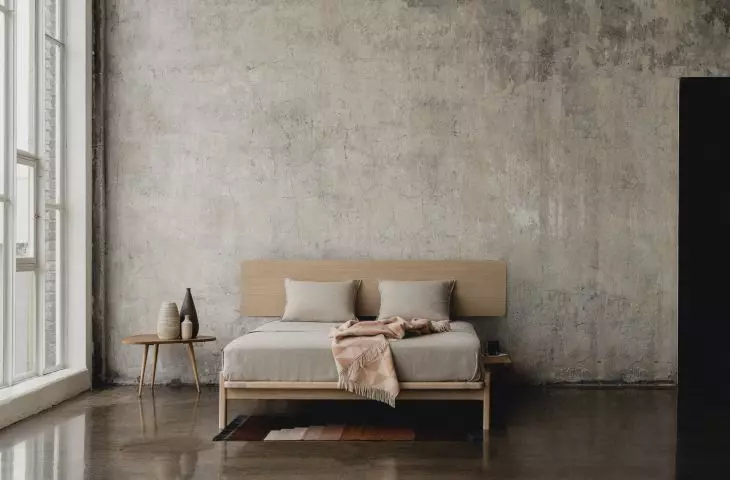 PUFF bed with headrest 