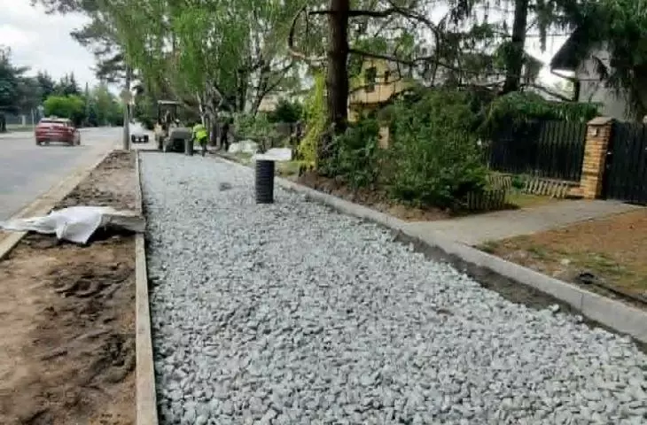 compacted top layer of AMKG aggregate