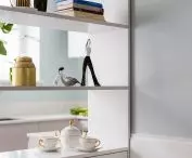 Półka pełna designu