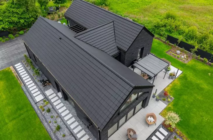 The roof effectively reduces noise from busy streets, railroad tracks, and aircraft flight paths
