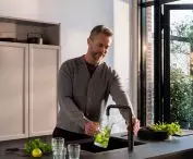 Quoker Fusion Square Black Faucet