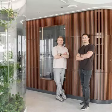 An apartment with a palm house in Warsaw, designed by AMJ Studio