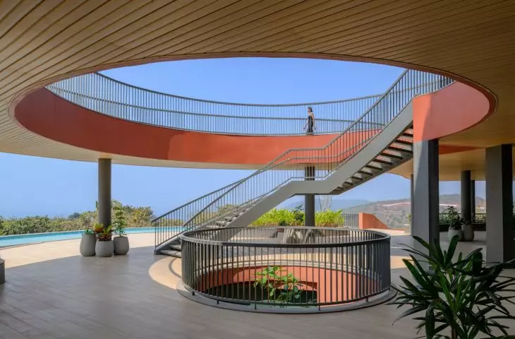 Crest Nine w Anjarle projektu Sanjay Puri Architects