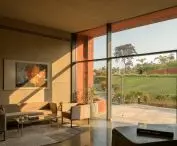 Crest Nine w Anjarle projektu Sanjay Puri Architects