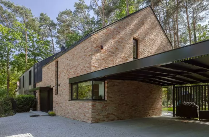 The BX3 House by Exterio Architektura