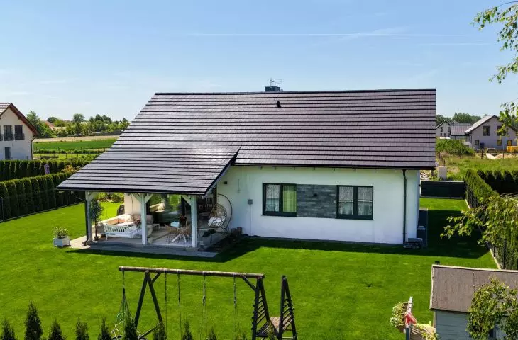 swissporTON Simpla roof tile in slate color